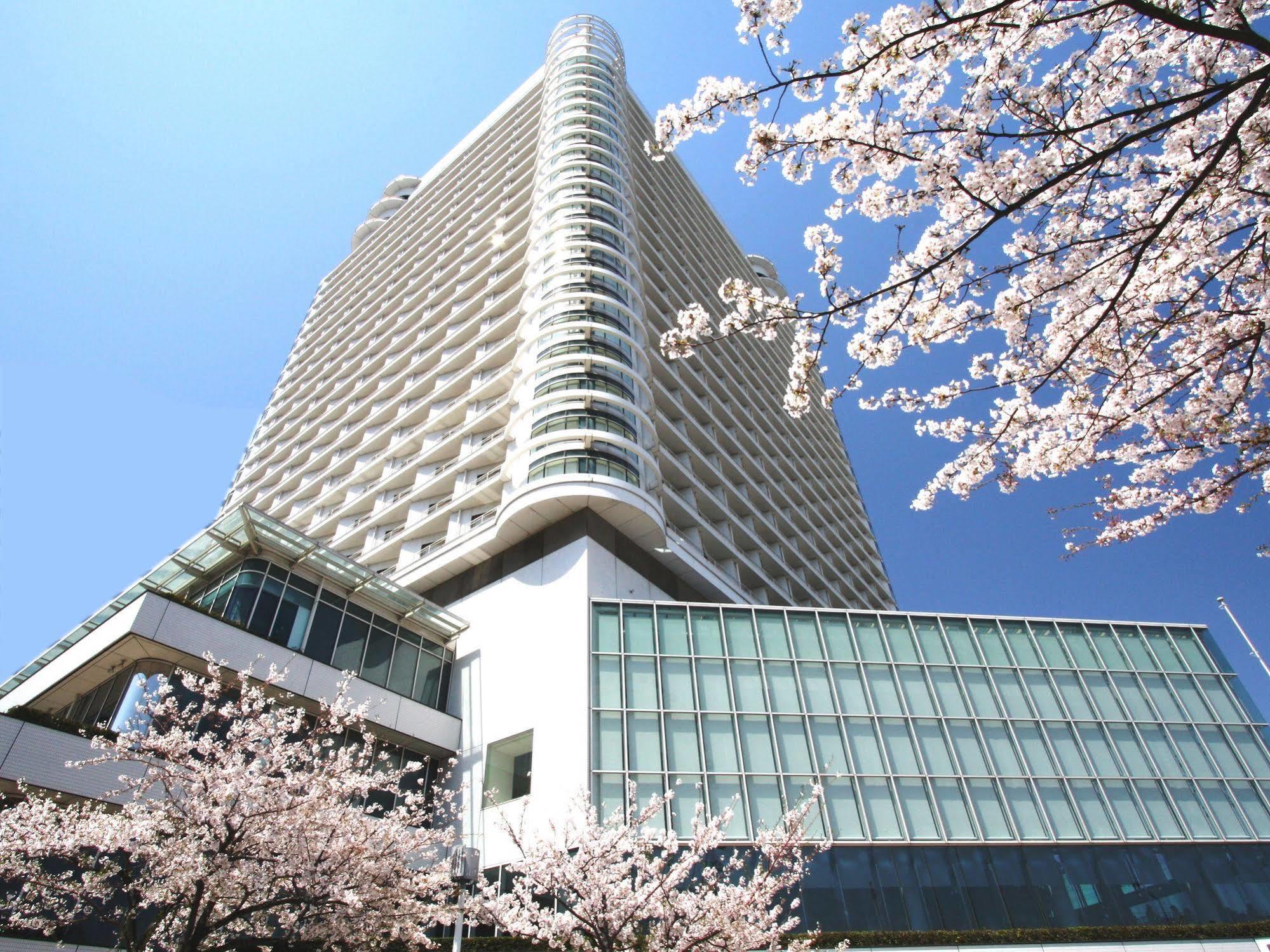 The Yokohama Bay Hotel Tokyu Exterior photo